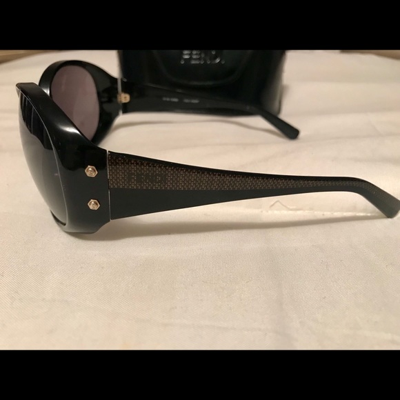 Fendi Sunglasses - Picture 2 of 4